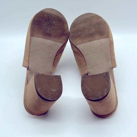 Ladies 3 pairs of open toe sandals with almost 3inch heel, light wear. - Picture 3 of 9